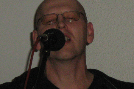 Franky von Tide päsentiert sein Debütalbum "Seemannslust" im Hotel Gravelotte